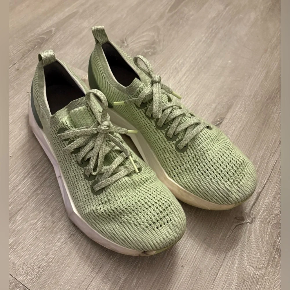 Women’s Size 9.5 Light Green Allbirds Tree Flyer TF‎ 9.92 Running Shoes